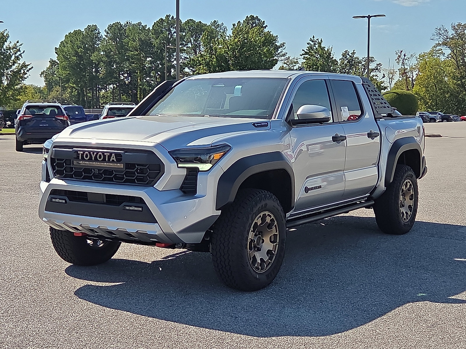 New 2025 Toyota Tacoma 4x4 Double Cab Hybrid video 2