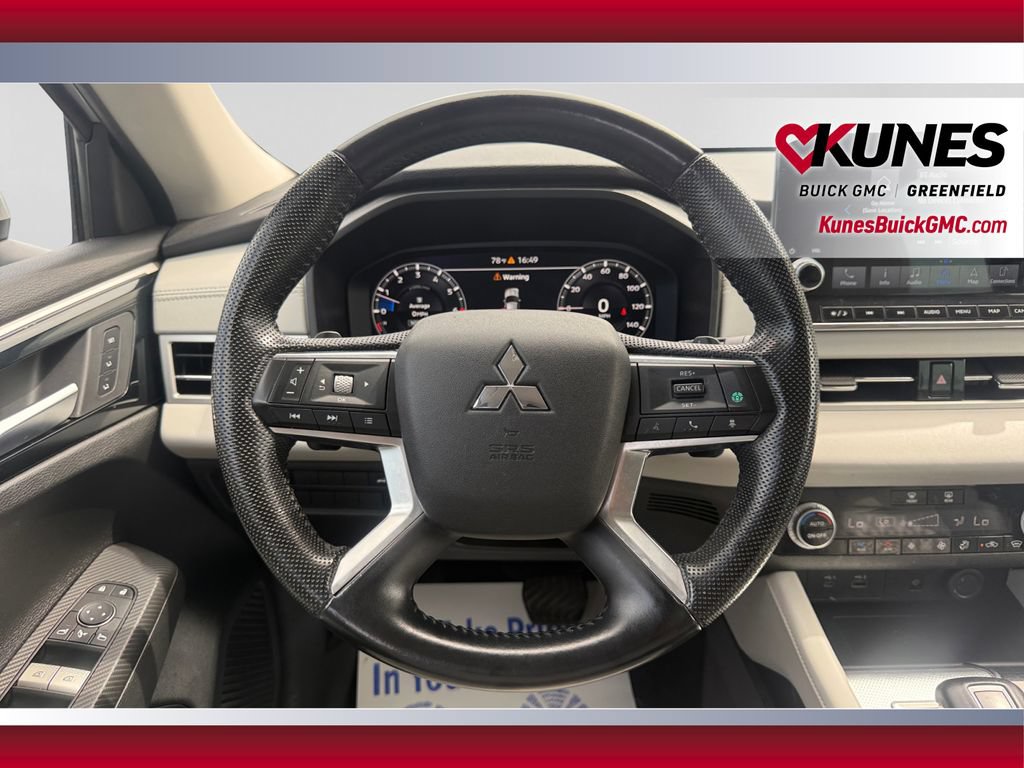 Used 2023 Mitsubishi Outlander SEL AWD/4WD image 12