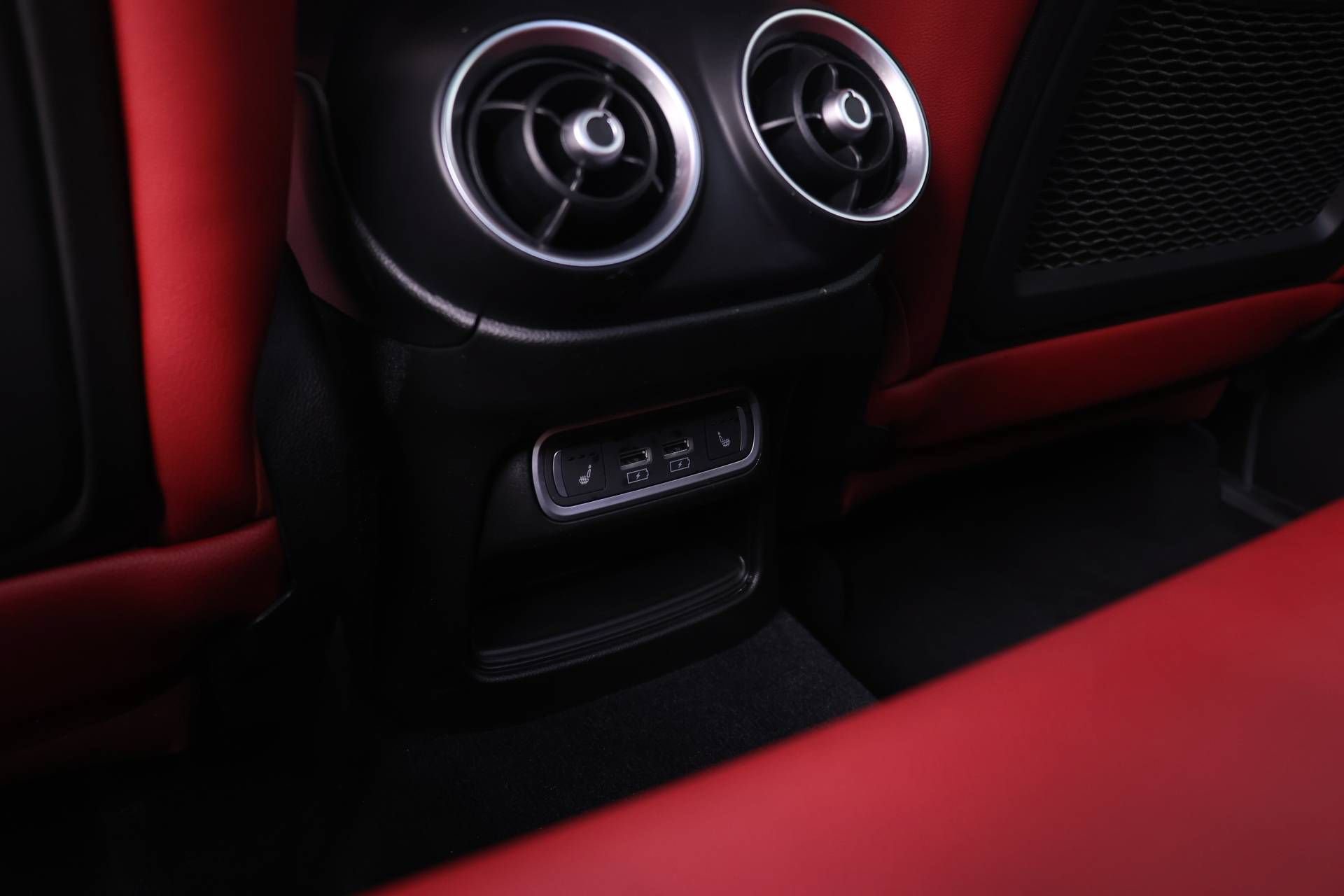 Certified 2024 Alfa Romeo Stelvio Veloce AWD/4WD image 16