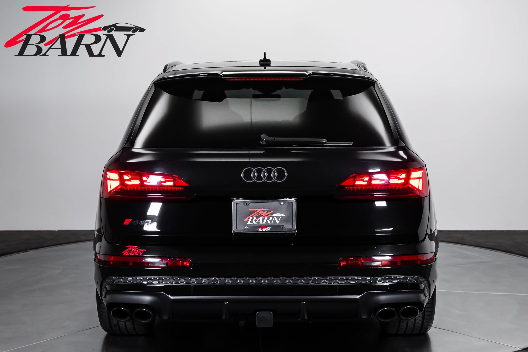 Used 2025 Audi SQ7 Prestige AWD/4WD image 4