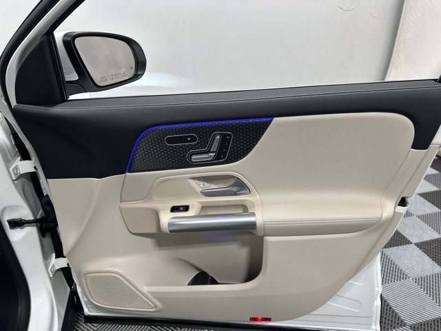 Used 2025 Mercedes-Benz GLA 250 4MATIC image 33