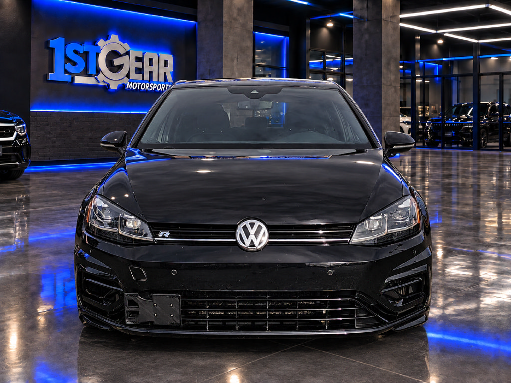 Used 2018 Volkswagen Golf R 4-Door AWD/4WD image 3