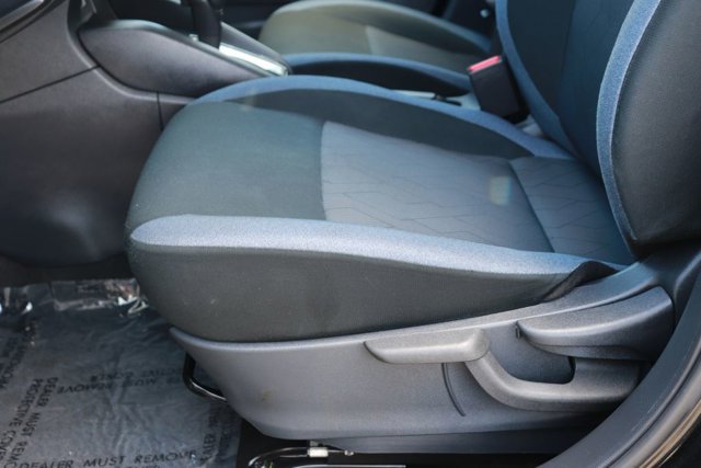 Used 2025 Nissan Versa SV FWD image 10