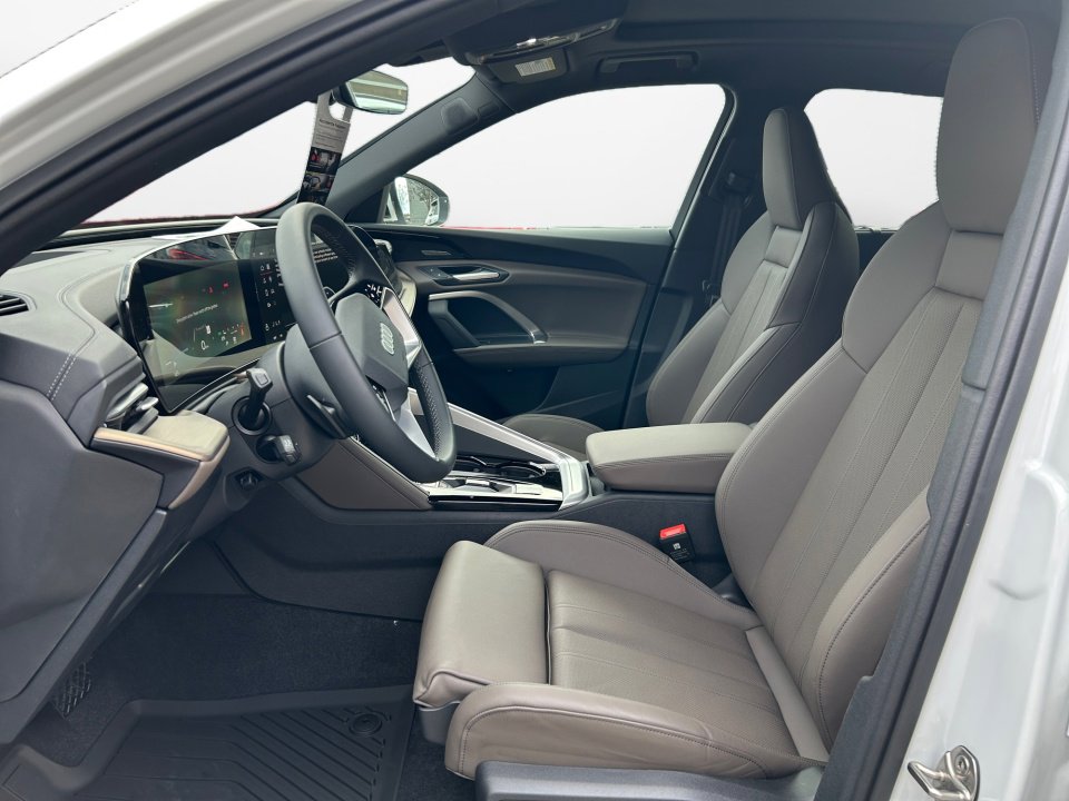 New 2025 Audi Q5 Premium Plus image 9