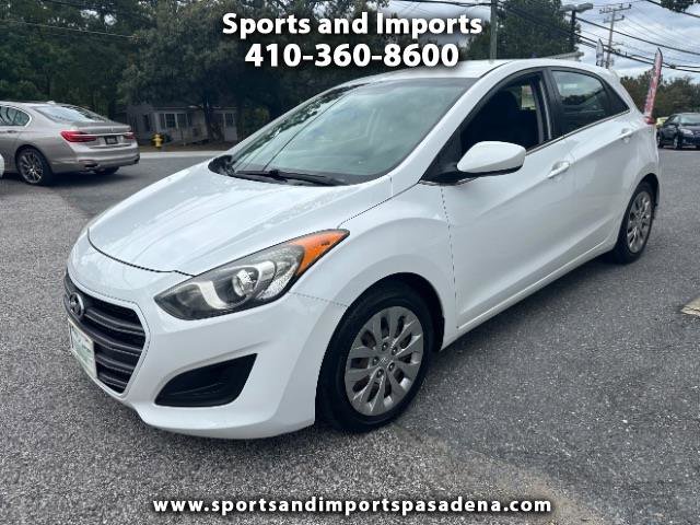 Used 2017 Hyundai Elantra GT image 1