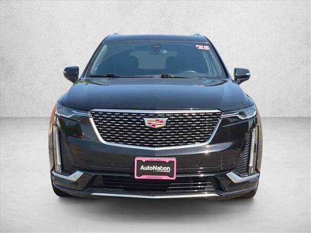 Used 2025 Cadillac XT6 Premium Luxury AWD/4WD image 2
