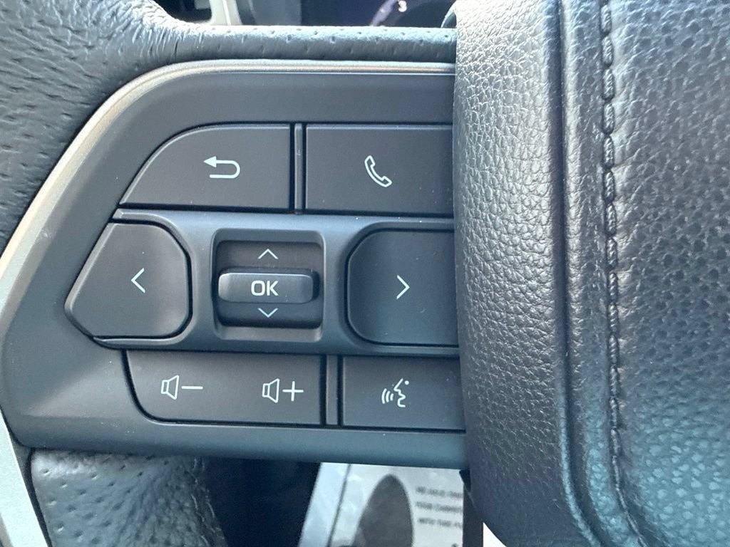 Used 2025 Toyota Tacoma TRD Off-Road AWD/4WD image 26