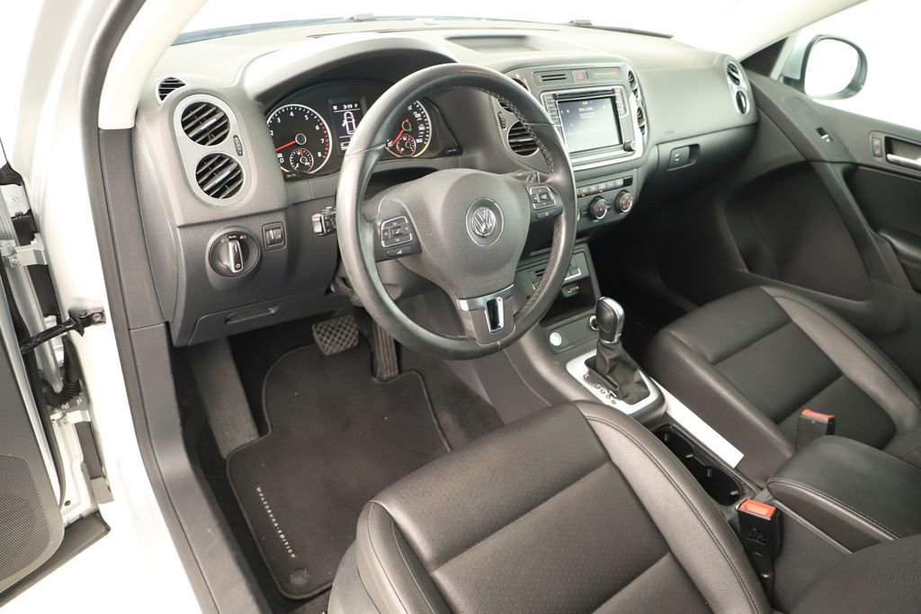Used 2017 Volkswagen Tiguan Wolfsburg Edition FWD image 15