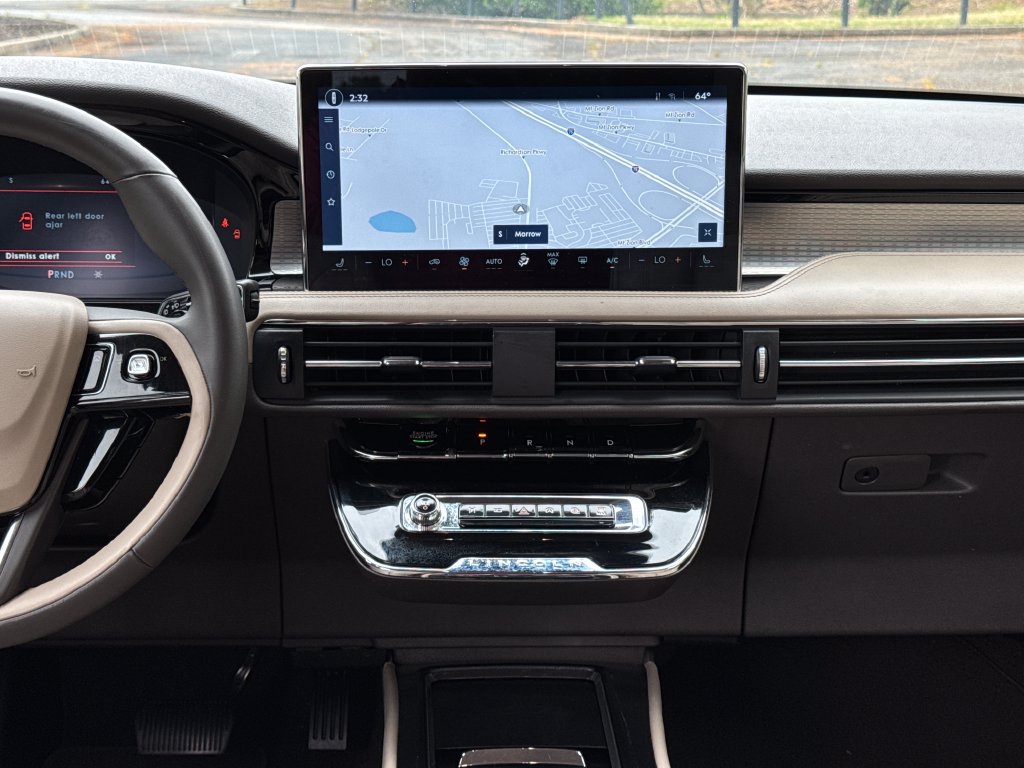 Certified 2023 Lincoln Corsair FWD image 17