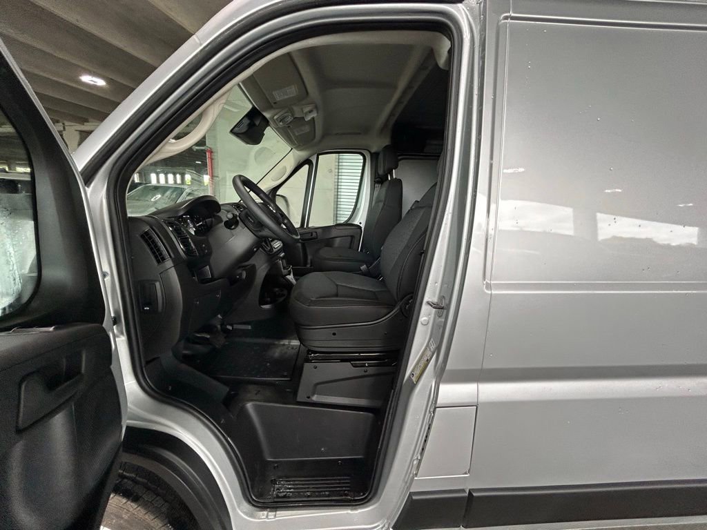 Used 2025 RAM ProMaster 2500 image 9