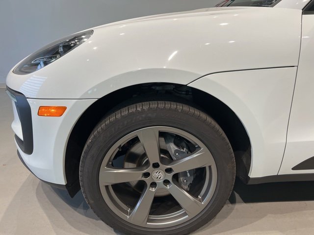 Used 2025 Porsche Macan Turbo image 9