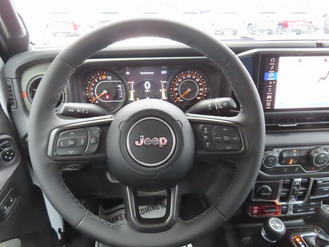 New 2026 Jeep Gladiator Mojave w/ Technology Group image 32