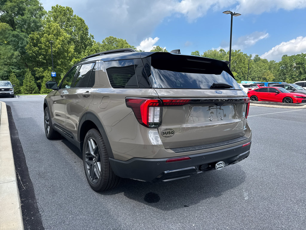 New 2026 Ford Explorer ST-Line w/ ST-Line Street Pack AWD/4WD image 17