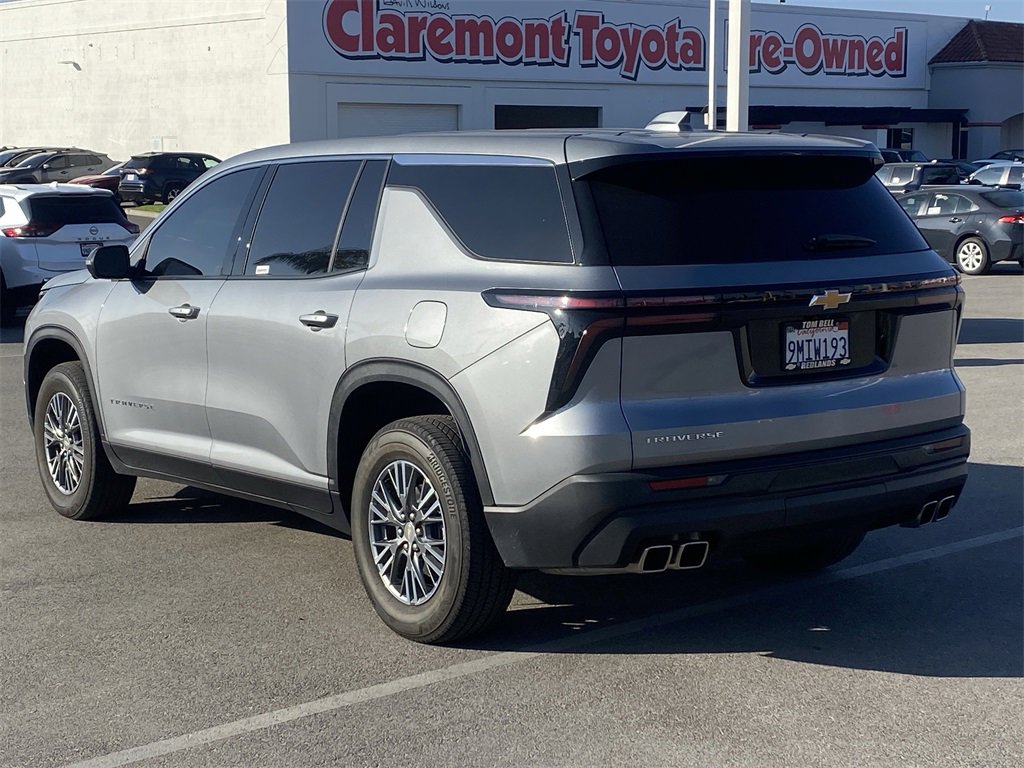 Used 2024 Chevrolet Traverse LS image 4