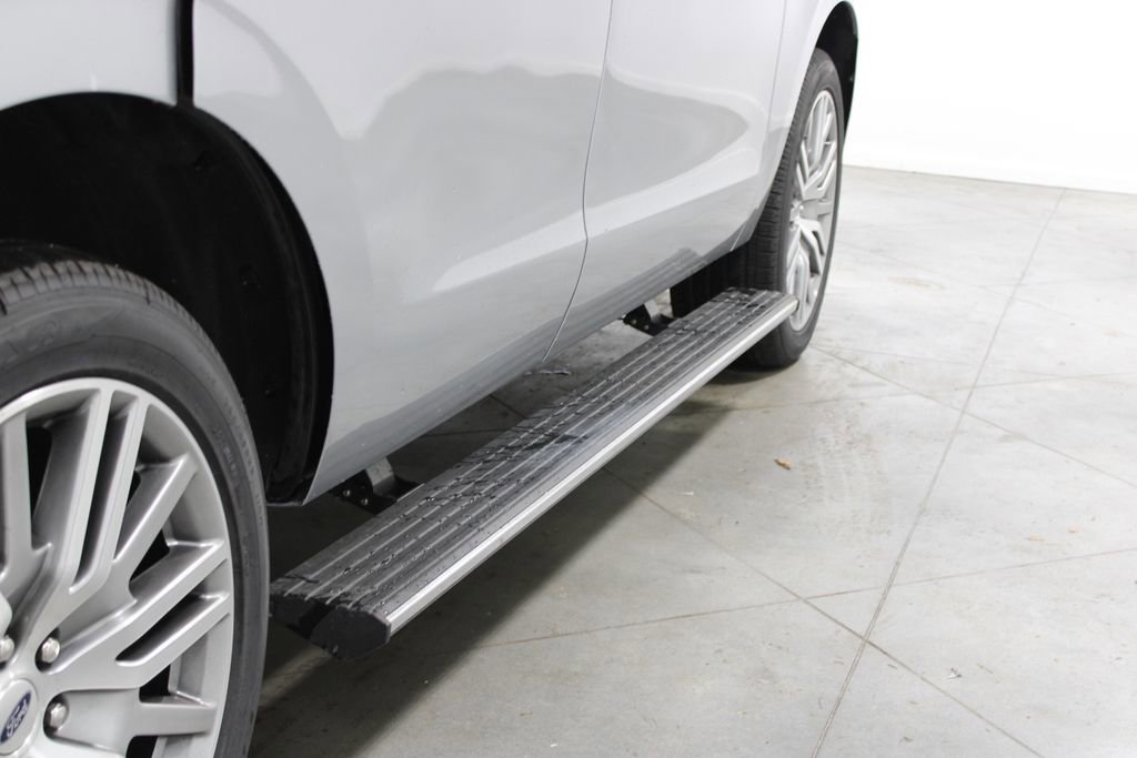 Used 2024 Ford Expedition Limited image 14