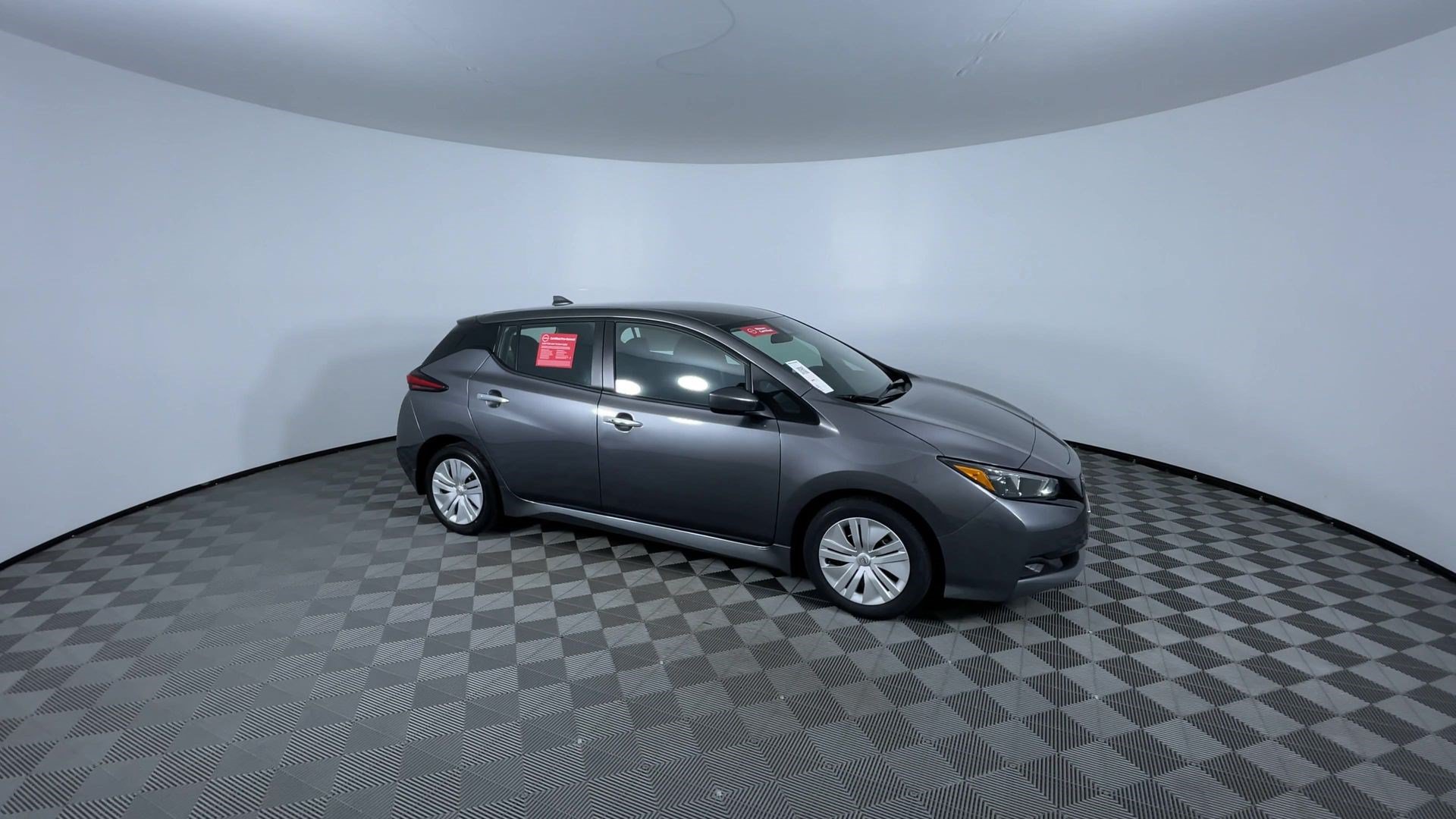 Certified 2025 Nissan Leaf S FWD image 2