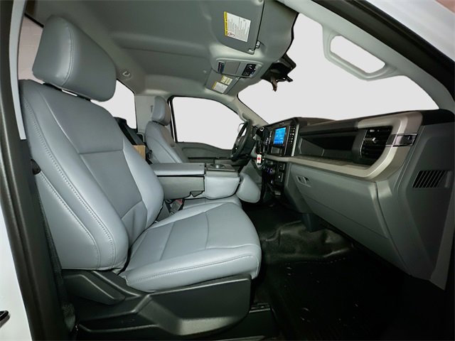 New 2025 Ford F250 XL w/ XL Chrome Package image 26