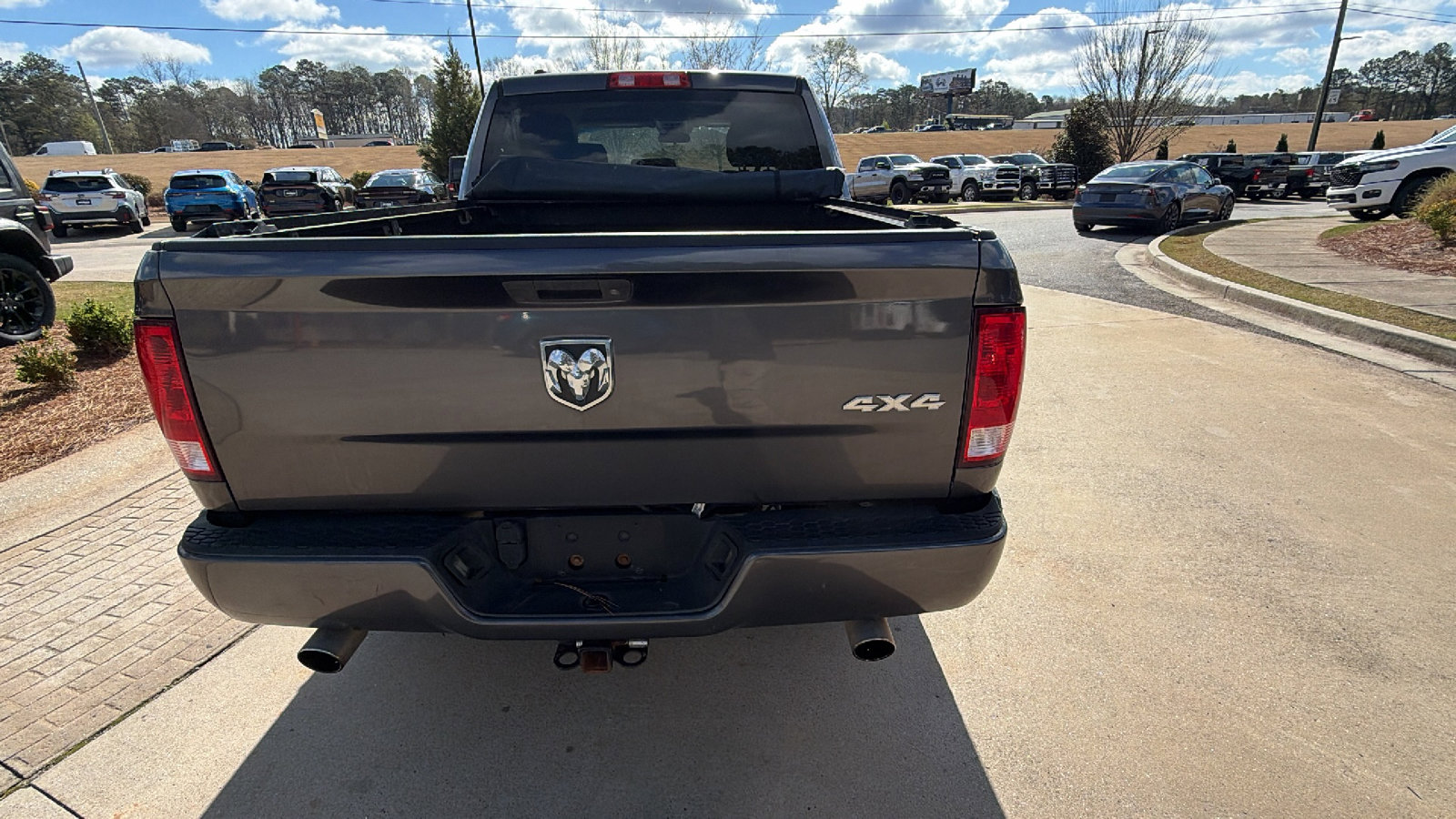 Used 2017 RAM 1500 Express w/ Express Value Package image 9