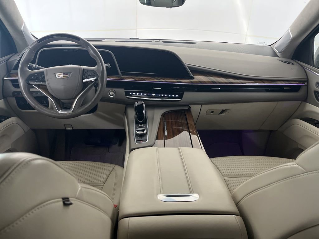 Used 2021 Cadillac Escalade Premium Luxury Platinum AWD/4WD image 33