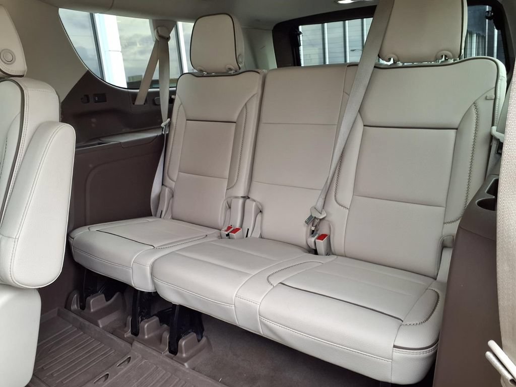 Used 2023 GMC Yukon XL Denali AWD/4WD image 22
