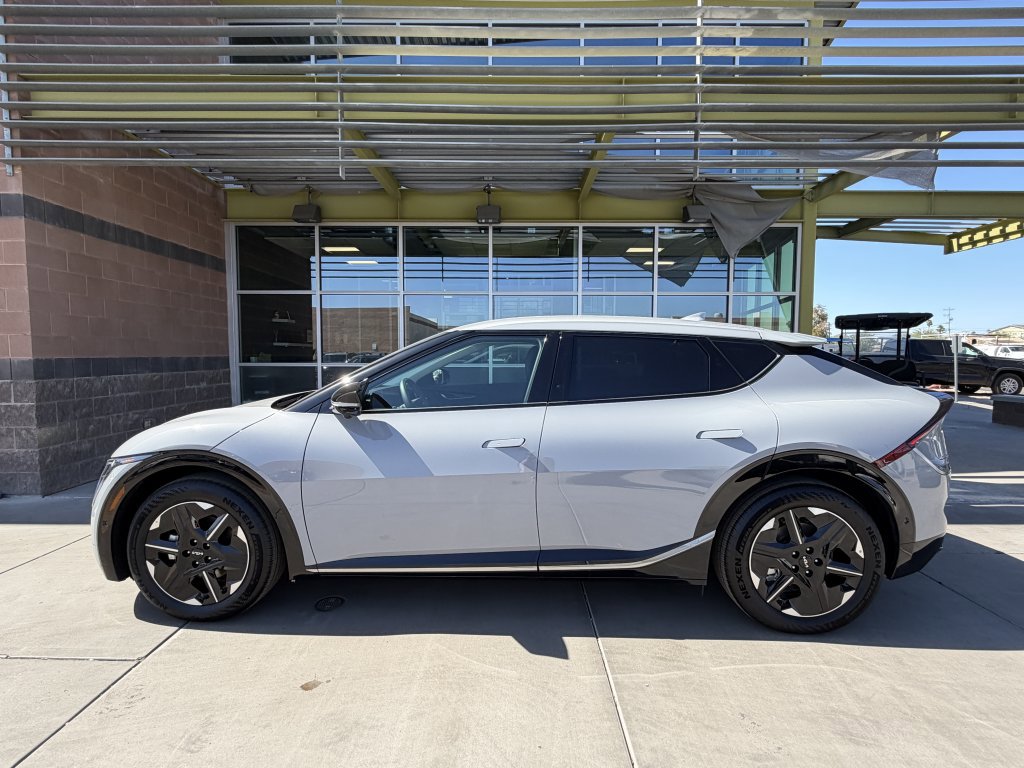 Used 2025 Kia EV6 Wind image 7