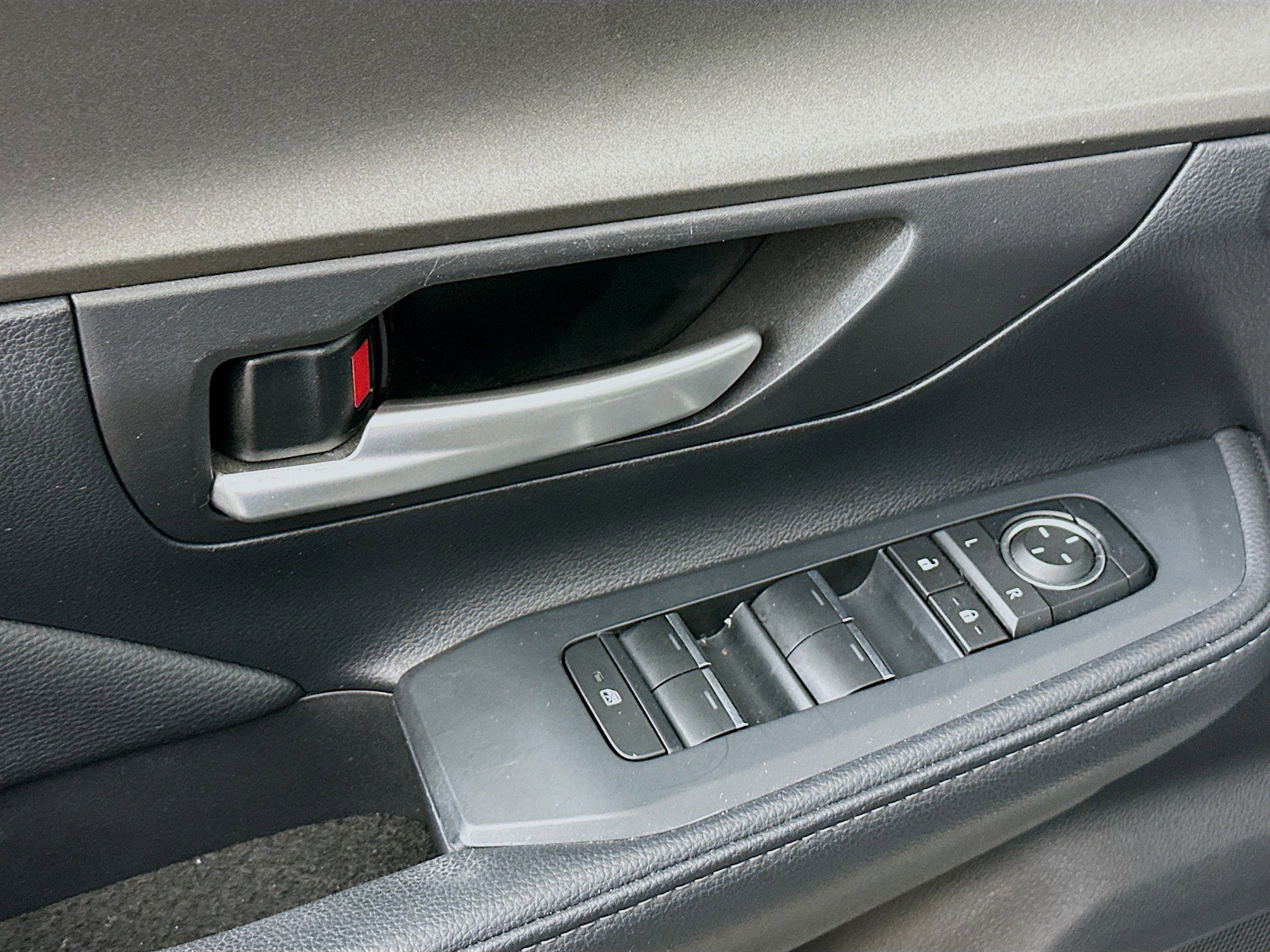 Used 2025 Toyota Grand Highlander AWD image 15