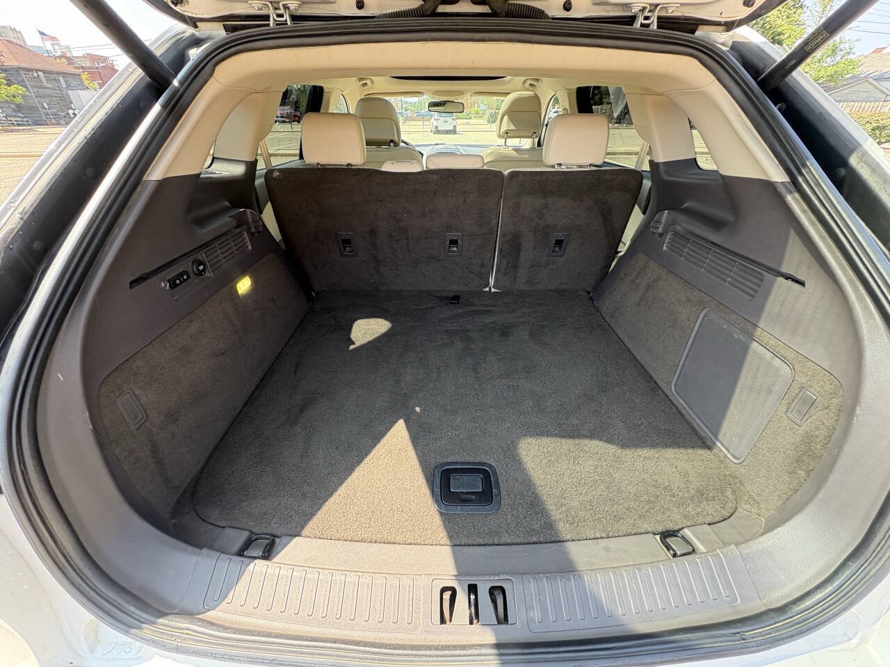 Used 2016 Lincoln MKX Reserve w/ Technology Package AWD/4WD image 29