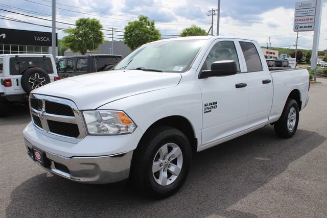 Used 2024 RAM 1500 Classic SLT AWD/4WD image 2