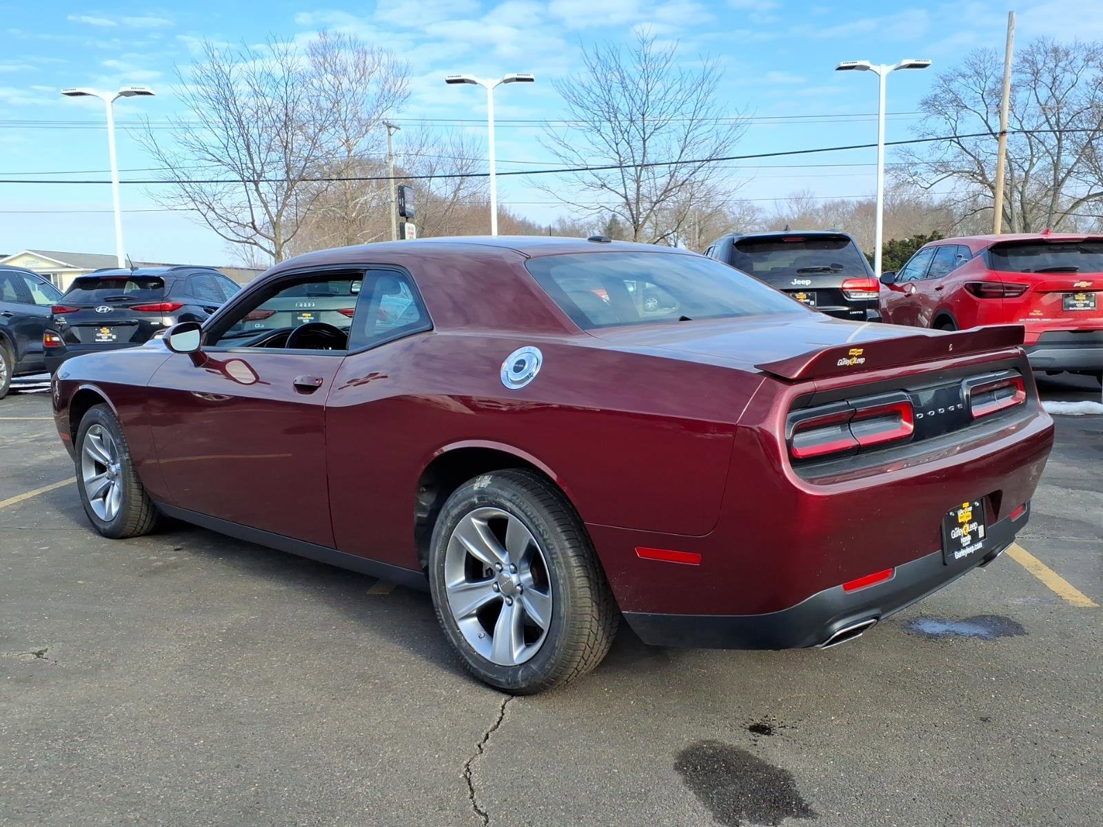 Used 2022 Dodge Challenger SXT image 8