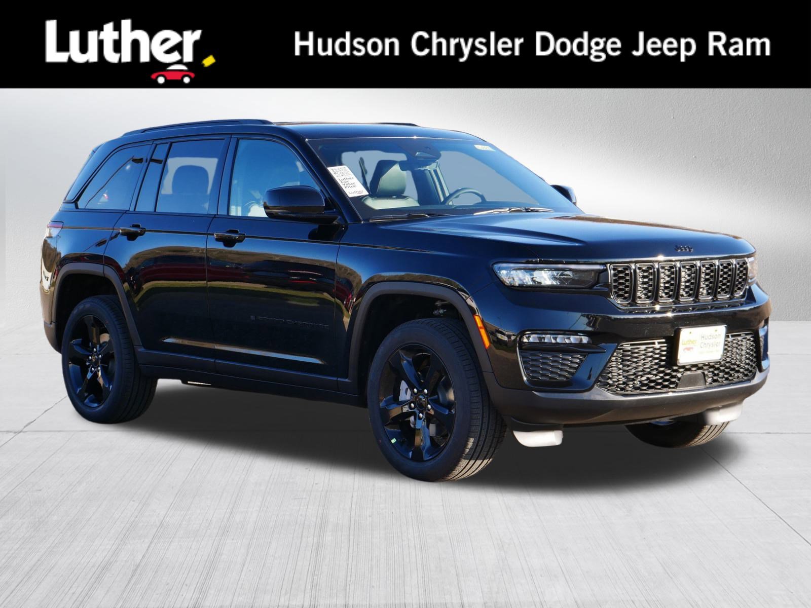 New 2025 Jeep Grand Cherokee Limited w/ Black Appearance Package image 1