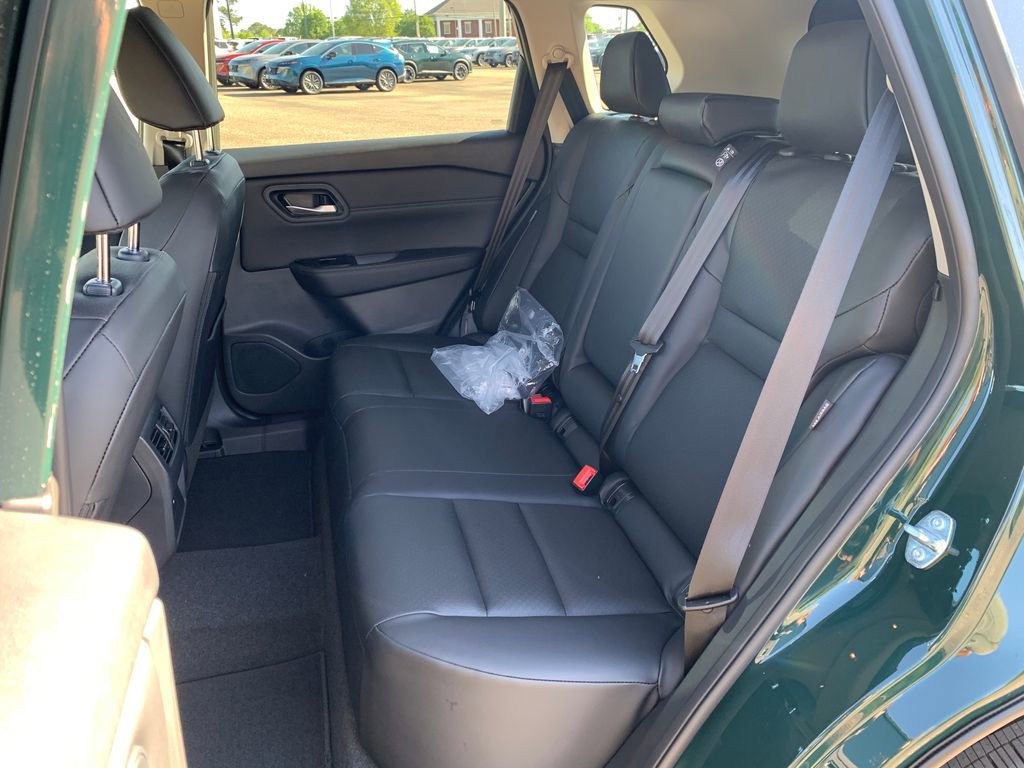 New 2026 Nissan Rogue SV FWD image 25