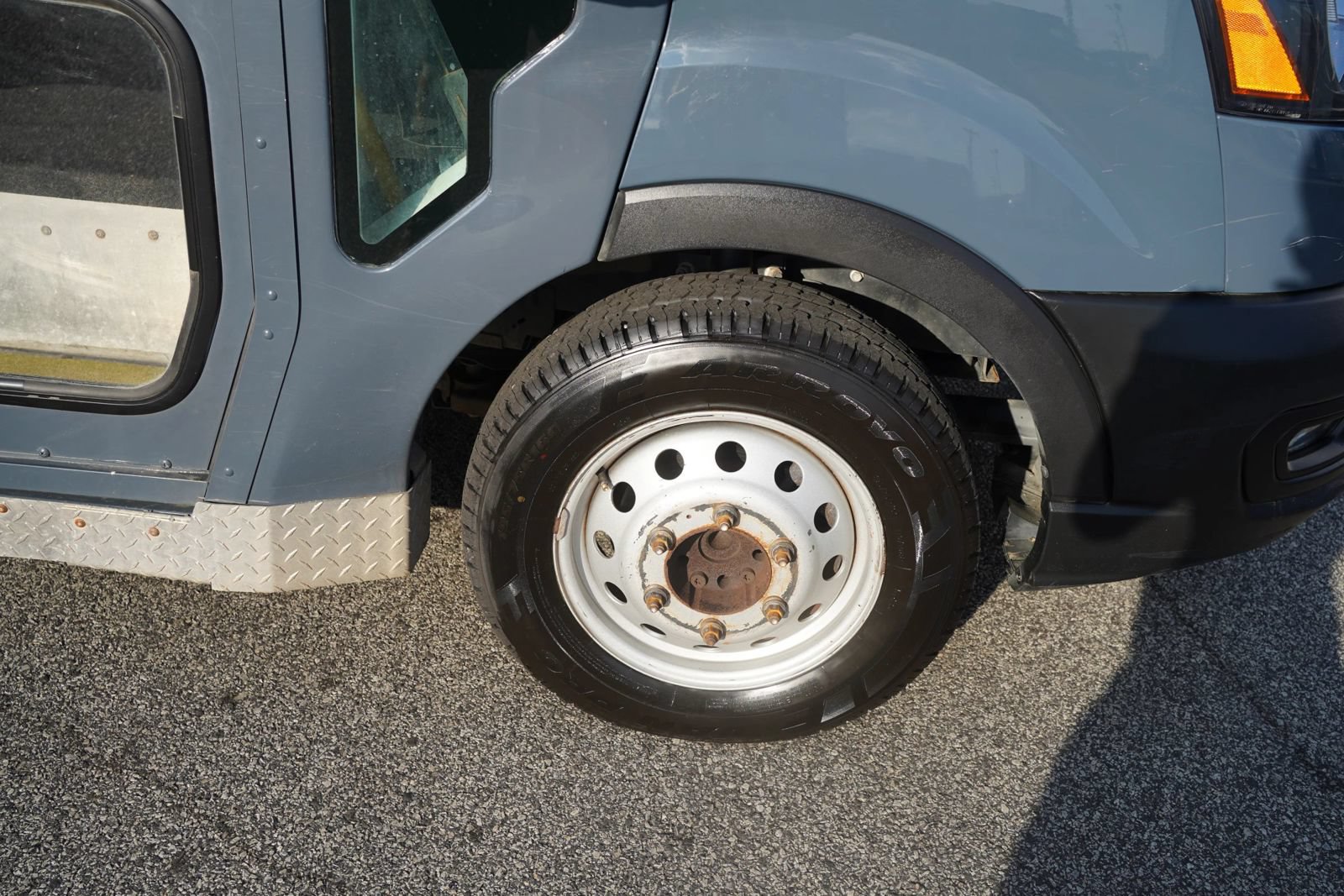 Used 2022 Ford Transit 350 DRW RWD image 30