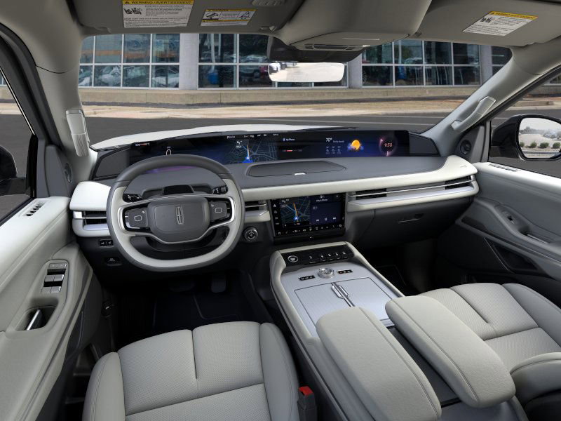 New 2026 Lincoln Navigator Premiere image 9
