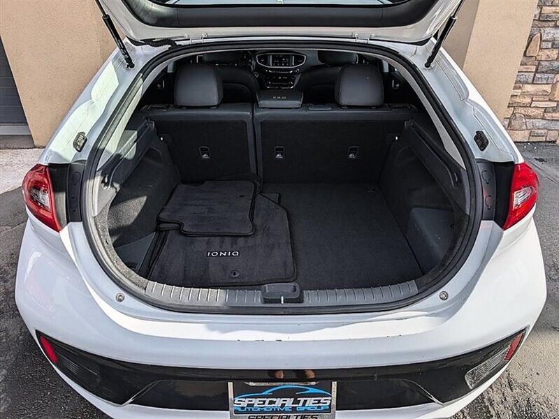 Used 2018 Hyundai Ioniq Limited FWD image 32