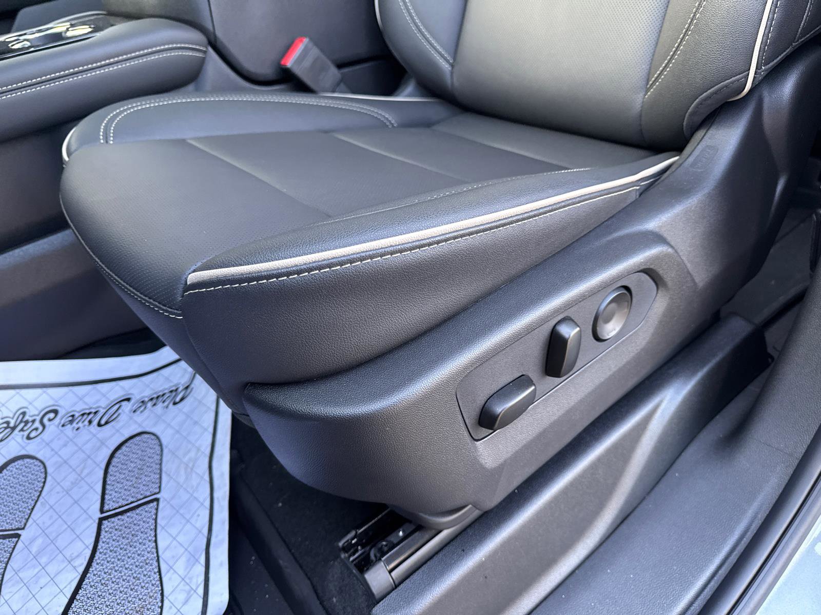 New 2026 GMC Yukon XL Elevation w/ Elevation Premium Package image 16