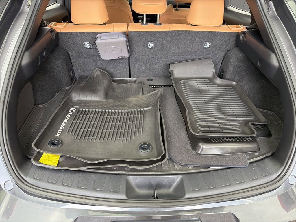 Used 2024 Lexus UX 250h AWD w/ Premium Package image 36