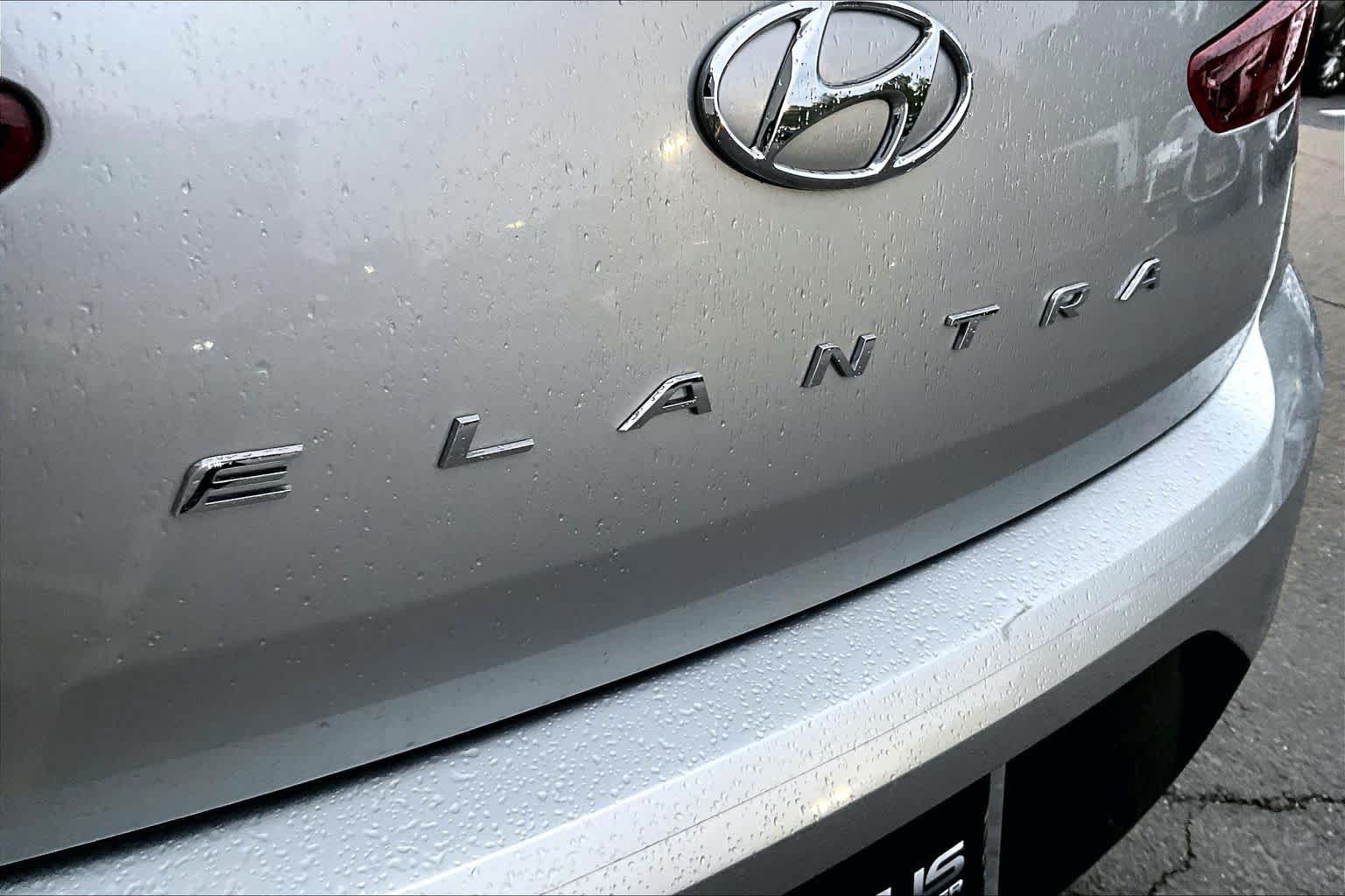 Used 2020 Hyundai Elantra Value Edition w/ Cargo Package (C1) FWD image 24