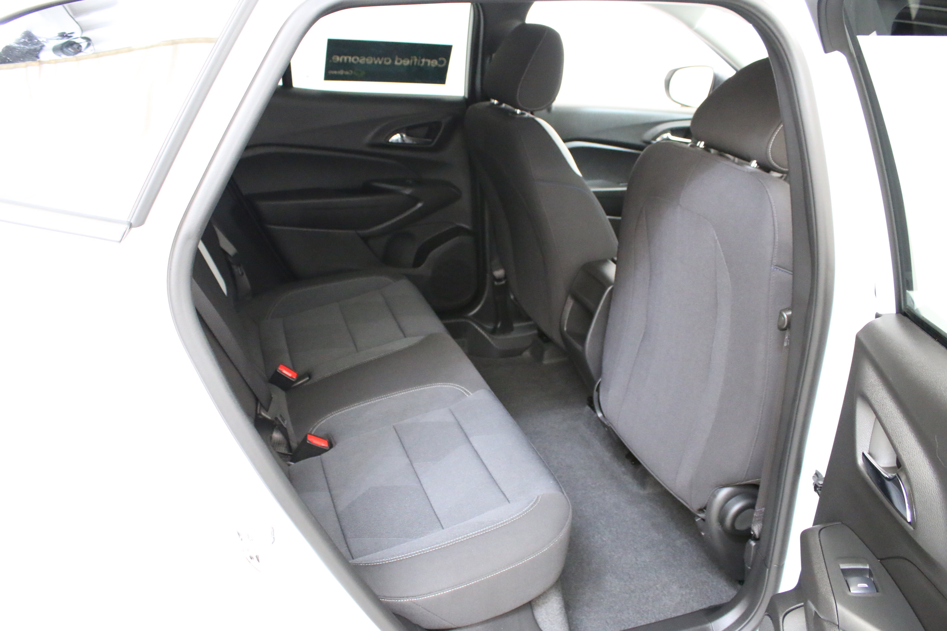 Certified 2025 Chevrolet Trax LS FWD image 27