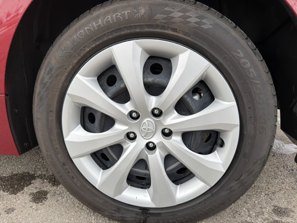 Used 2025 Toyota Corolla Hybrid Sedan image 10