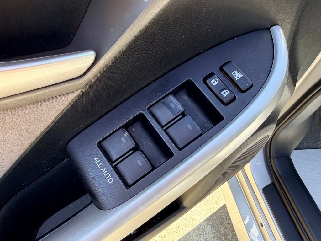 Used 2015 Toyota Prius Two FWD image 10
