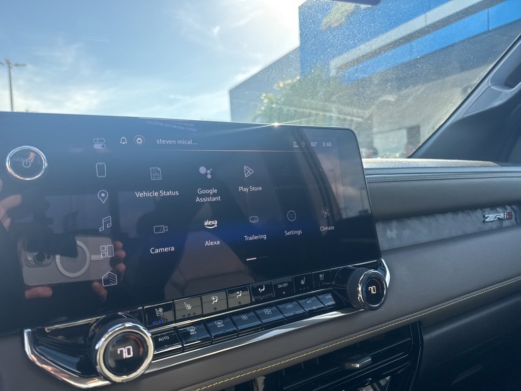 Used 2024 Chevrolet Colorado ZR2 w/ ZR2 Convenience Package III image 15