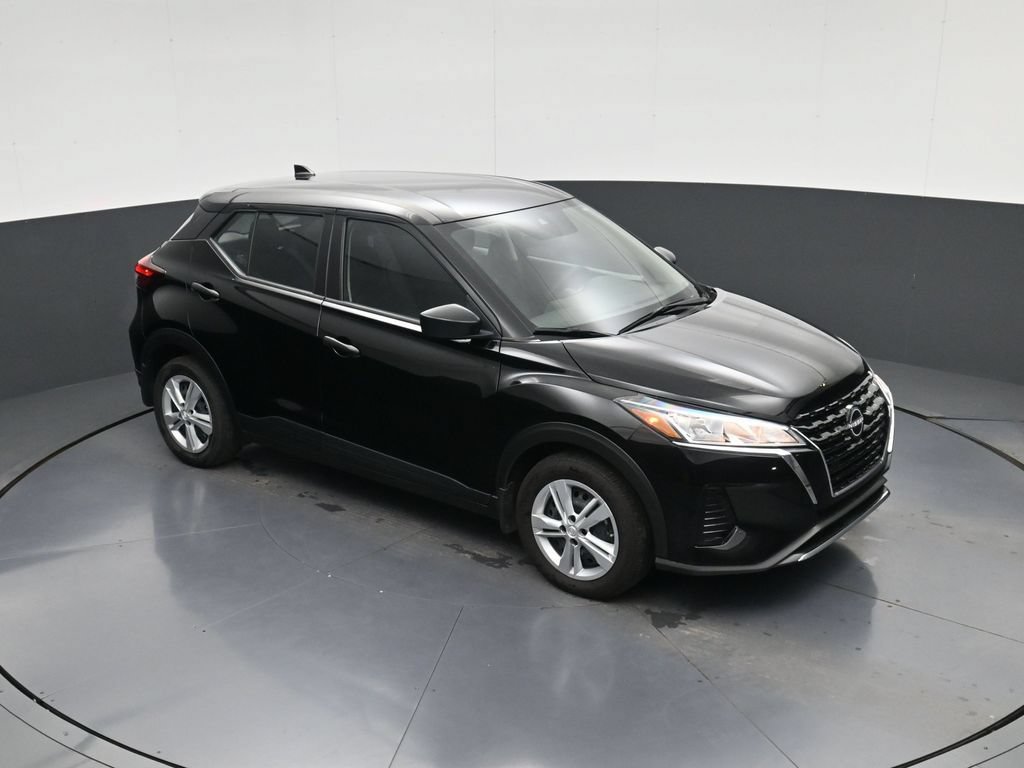 Certified 2025 Nissan Kicks Play S FWD image 27