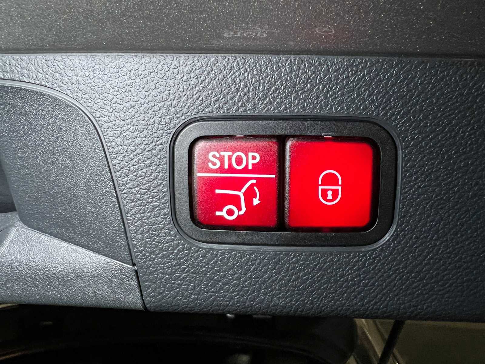 Certified 2020 Mercedes-Benz GLC 43 AMG 4MATIC image 15