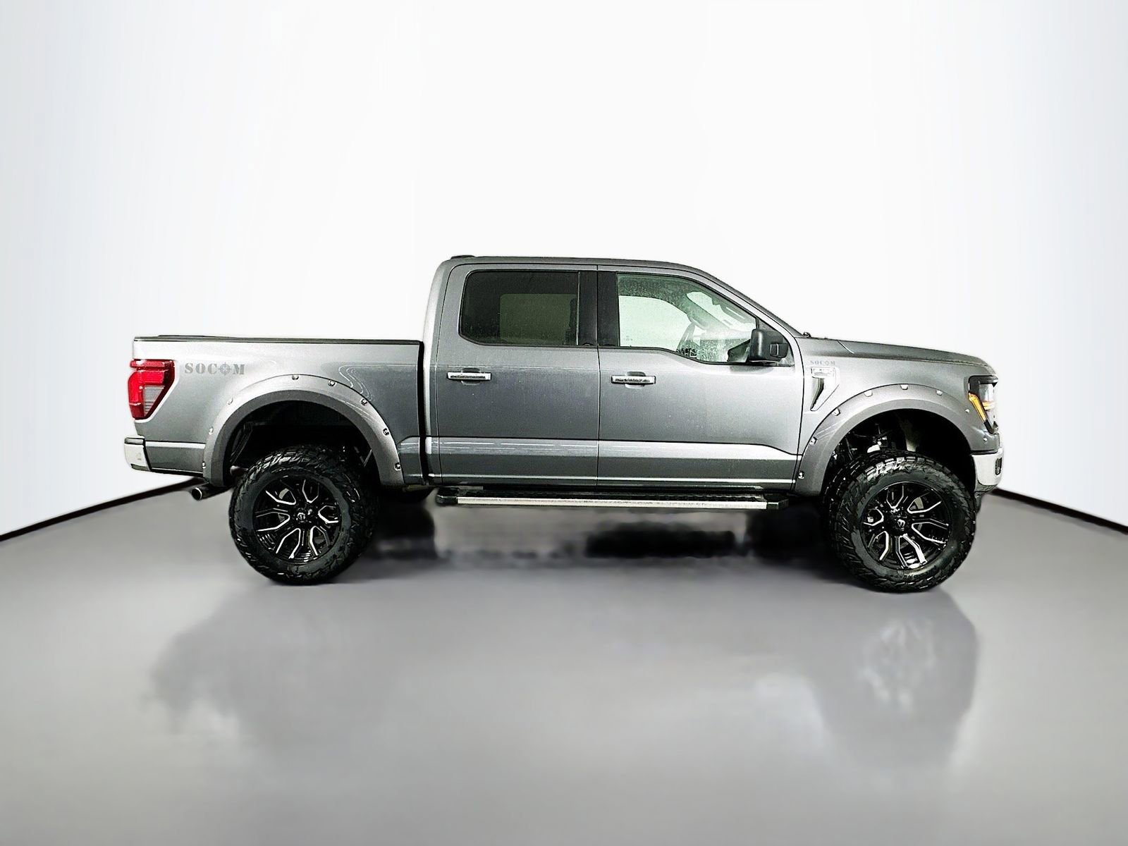 Used 2025 Ford F150 XLT w/ Equipment Group 301A Standard image 10