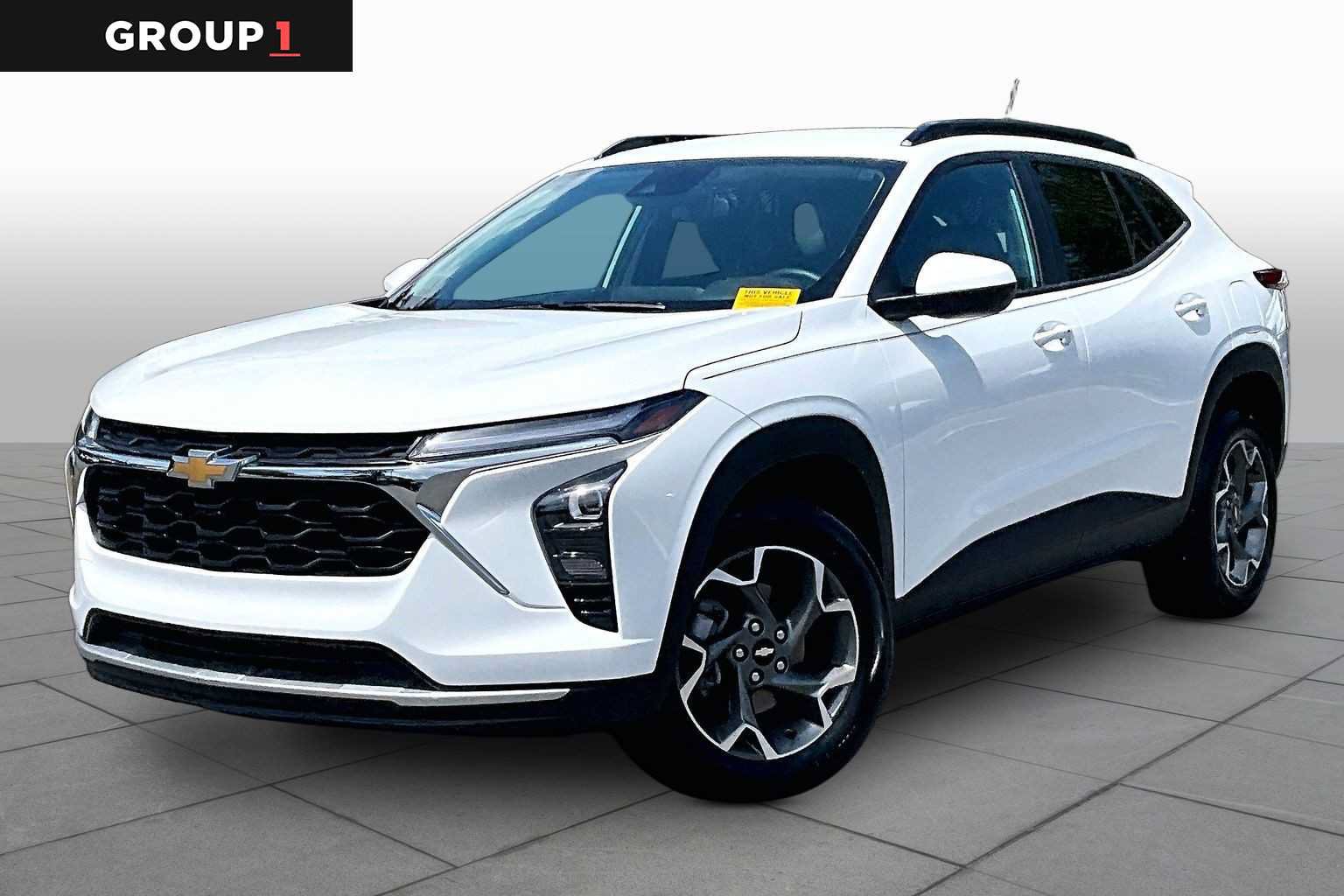 Used 2025 Chevrolet Trax LT w/ Driver Confidence Package
