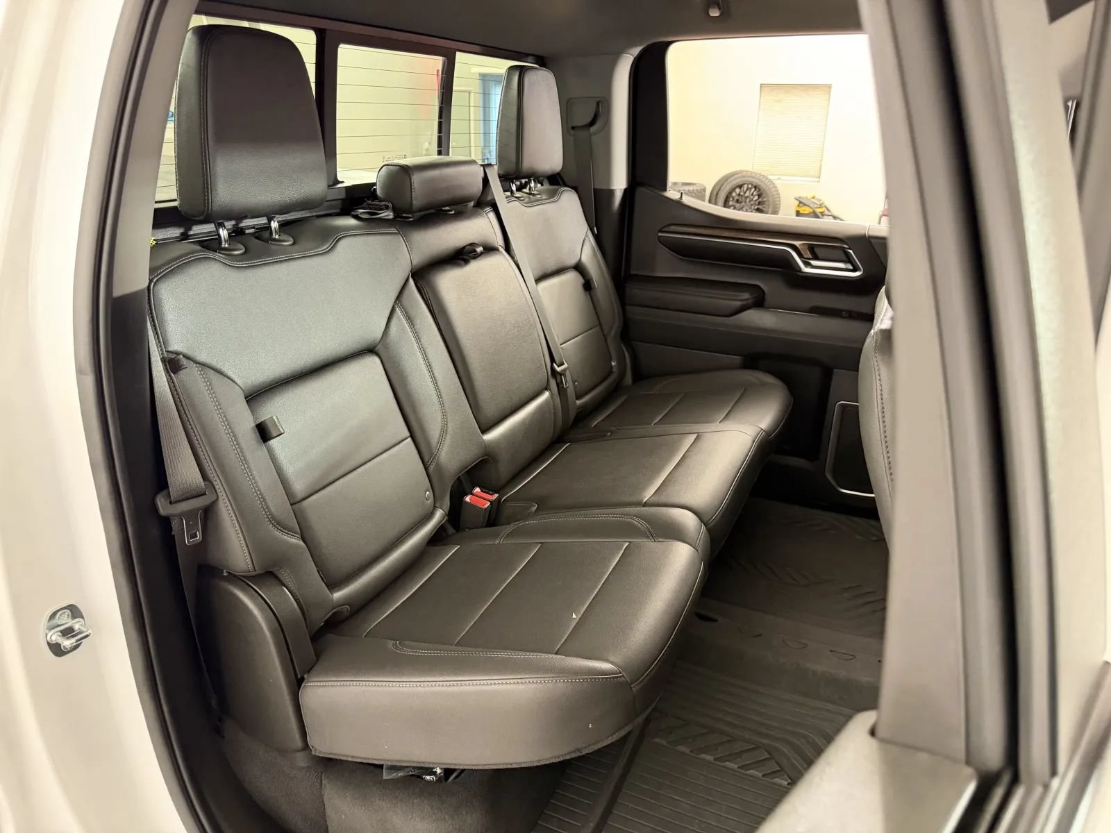 Used 2023 Chevrolet Silverado 1500 LT Trail Boss w/ LT Trail Boss Premium Package AWD/4WD image 37