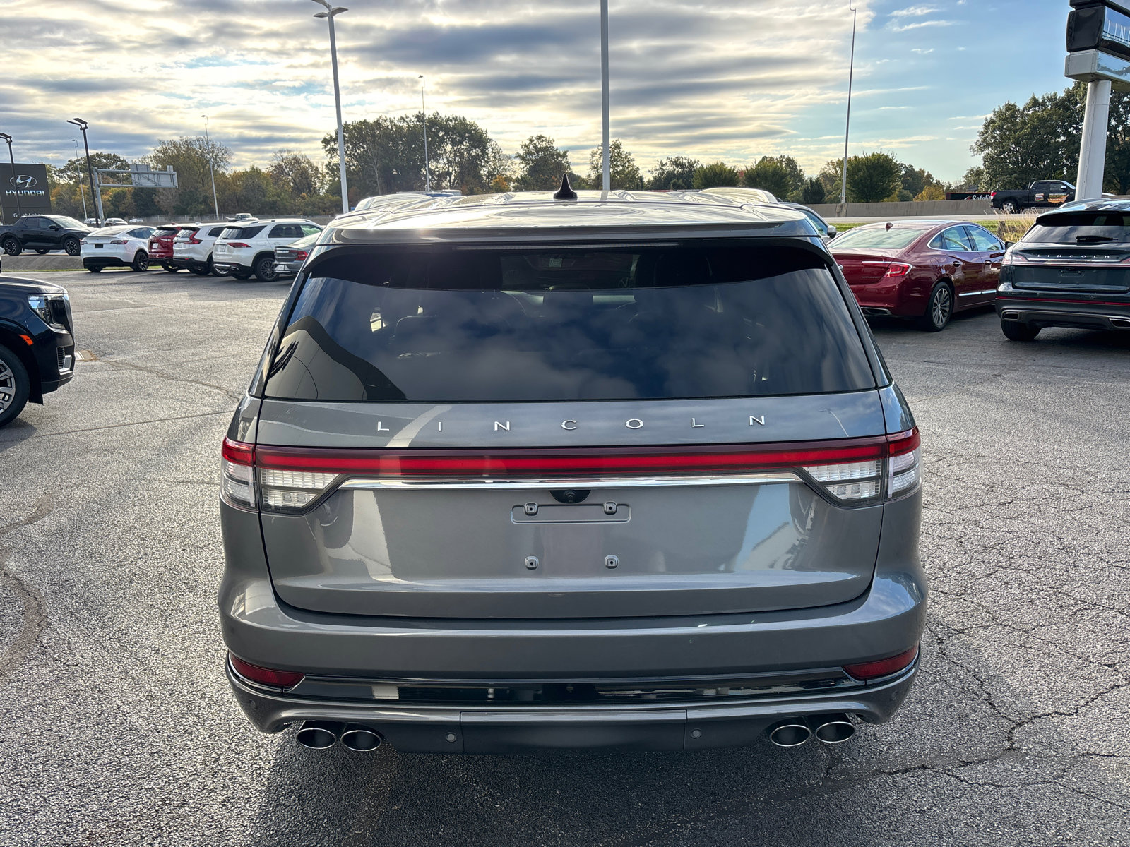 Used 2021 Lincoln Aviator Grand Touring w/ Elements Package Plus image 6