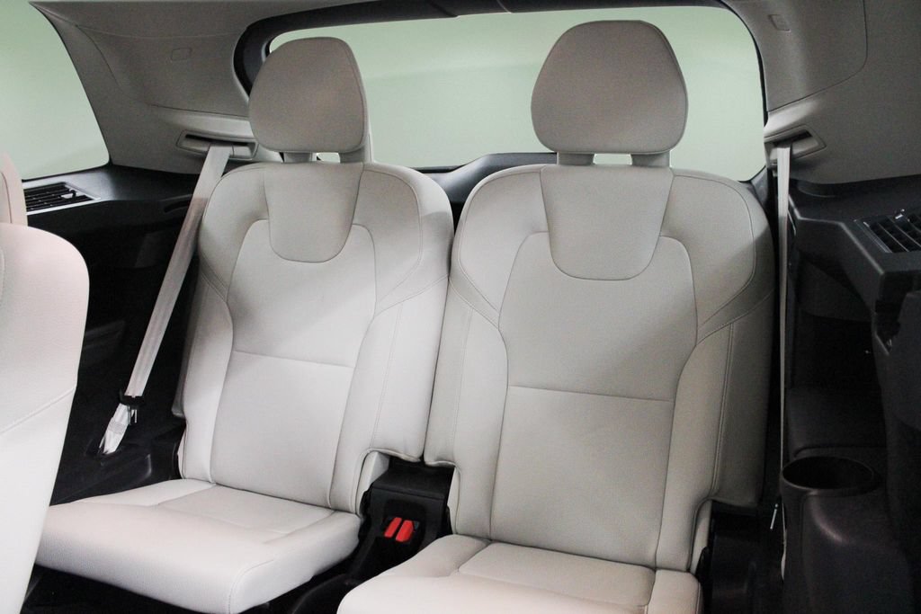 Used 2022 Volvo XC90 T6 Momentum w/ Advanced Package AWD/4WD image 30