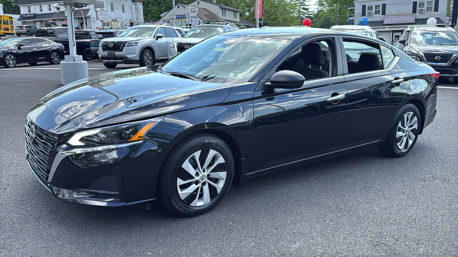 Certified 2024 Nissan Altima 2.5 S FWD image 3