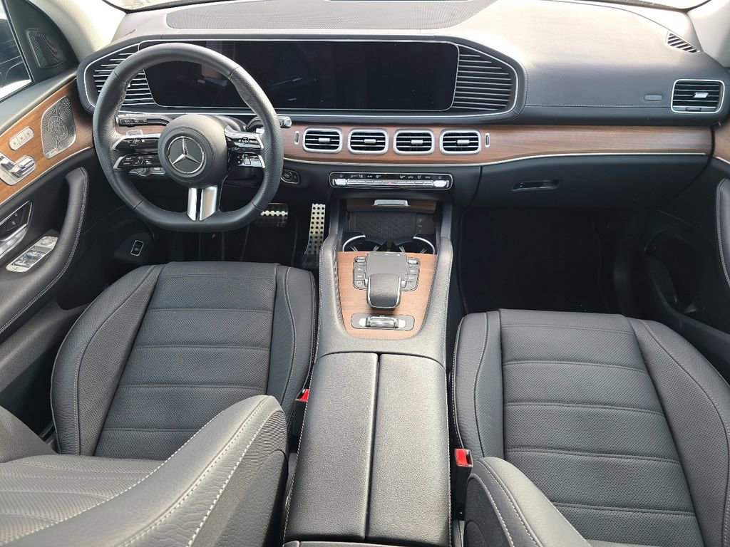 Certified 2026 Mercedes-Benz GLS 450 4MATIC image 24